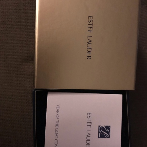 Estée Lauder never used limited edition compact - Picture 3 of 6